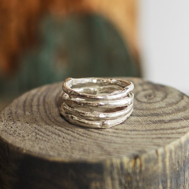 Wide twig ring-small
